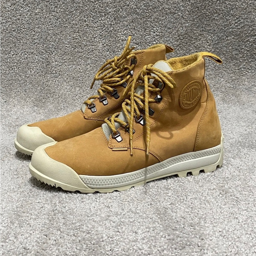 Palladium Boots WaterProof Pampatech Hi mens 8.5 golden tan suede womens 10
